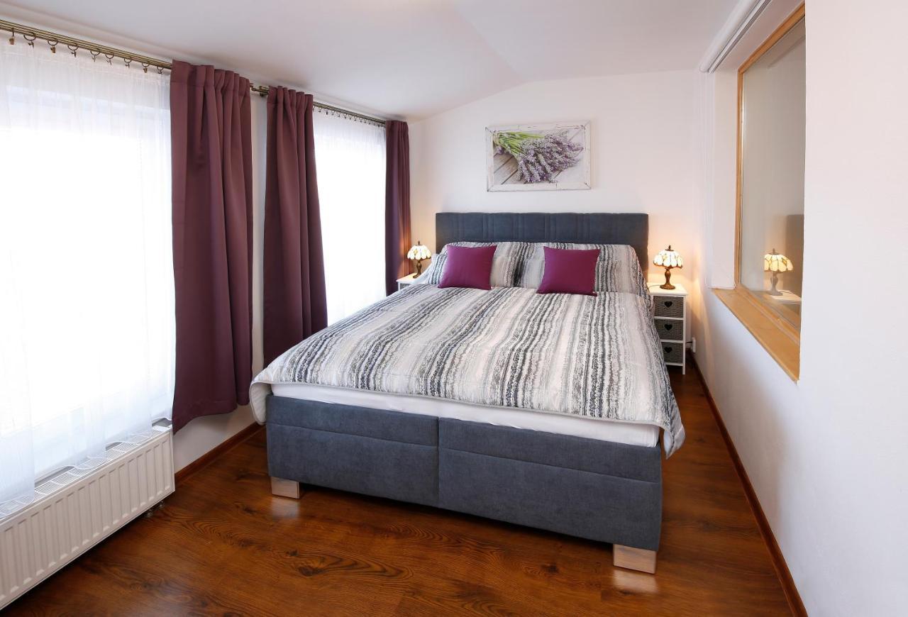 B&B Violet Карлові Вари Екстер'єр фото